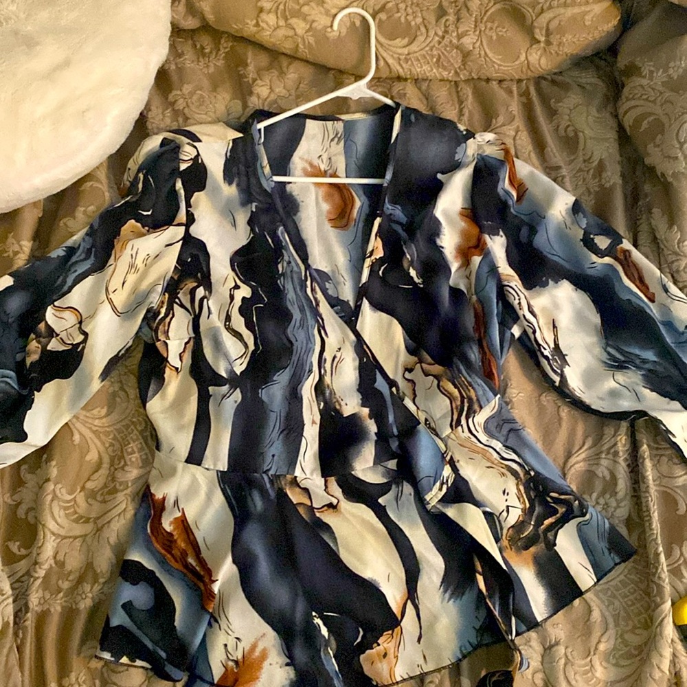 2XL blue marble wrap blouse.
